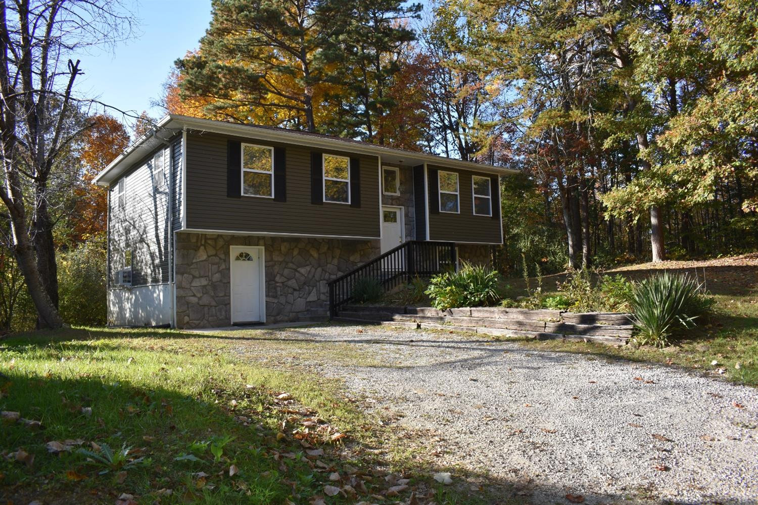 220 Sowder Lane London, KY 40741 - Photo 2 of 33 Photo 2