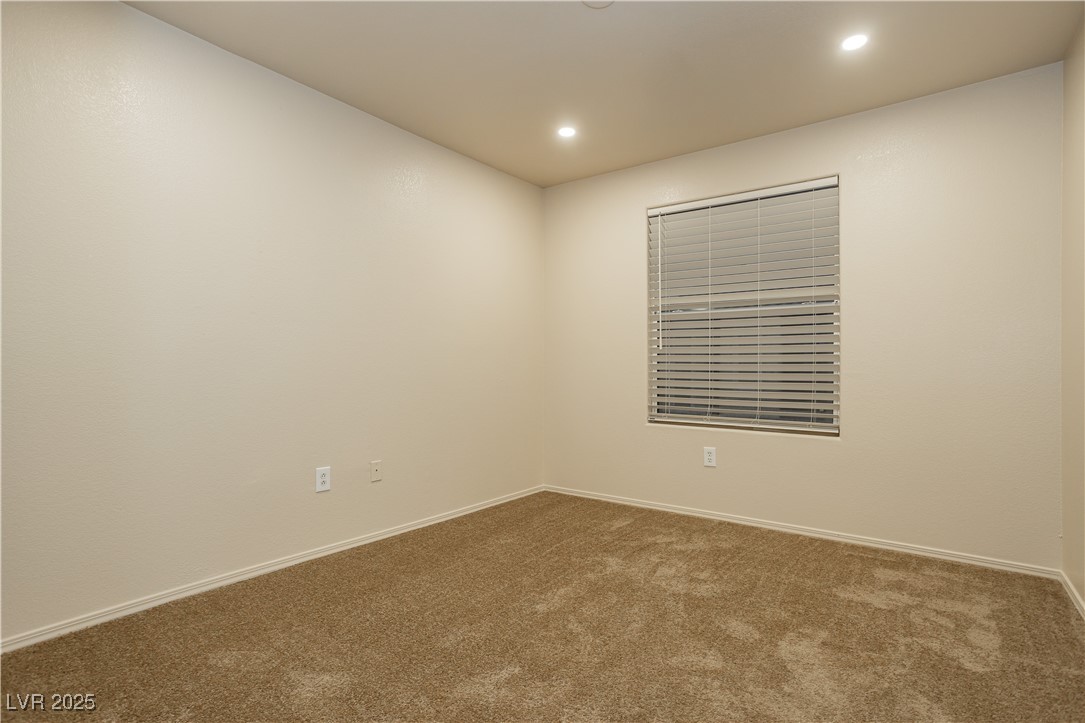 3917 Bayamon Street Las Vegas, NV 89129 - Photo 18 of 28