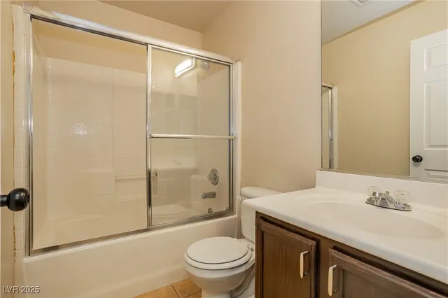 $2,000 | 3917 Bayamon Street, Las Vegas, NV 89129