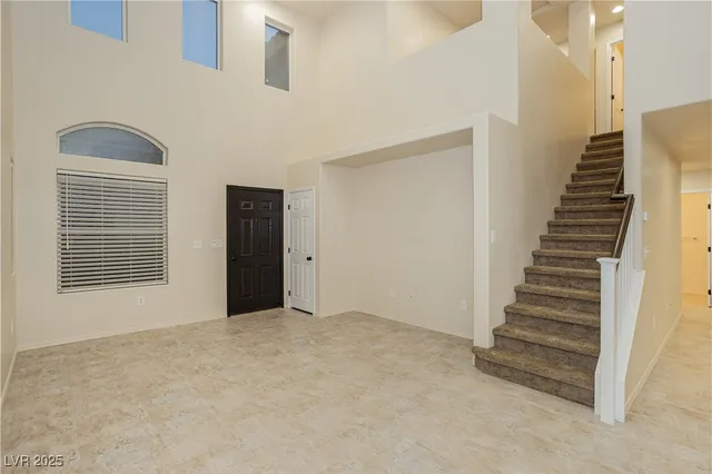 $2,000 | 3917 Bayamon Street, Las Vegas, NV 89129