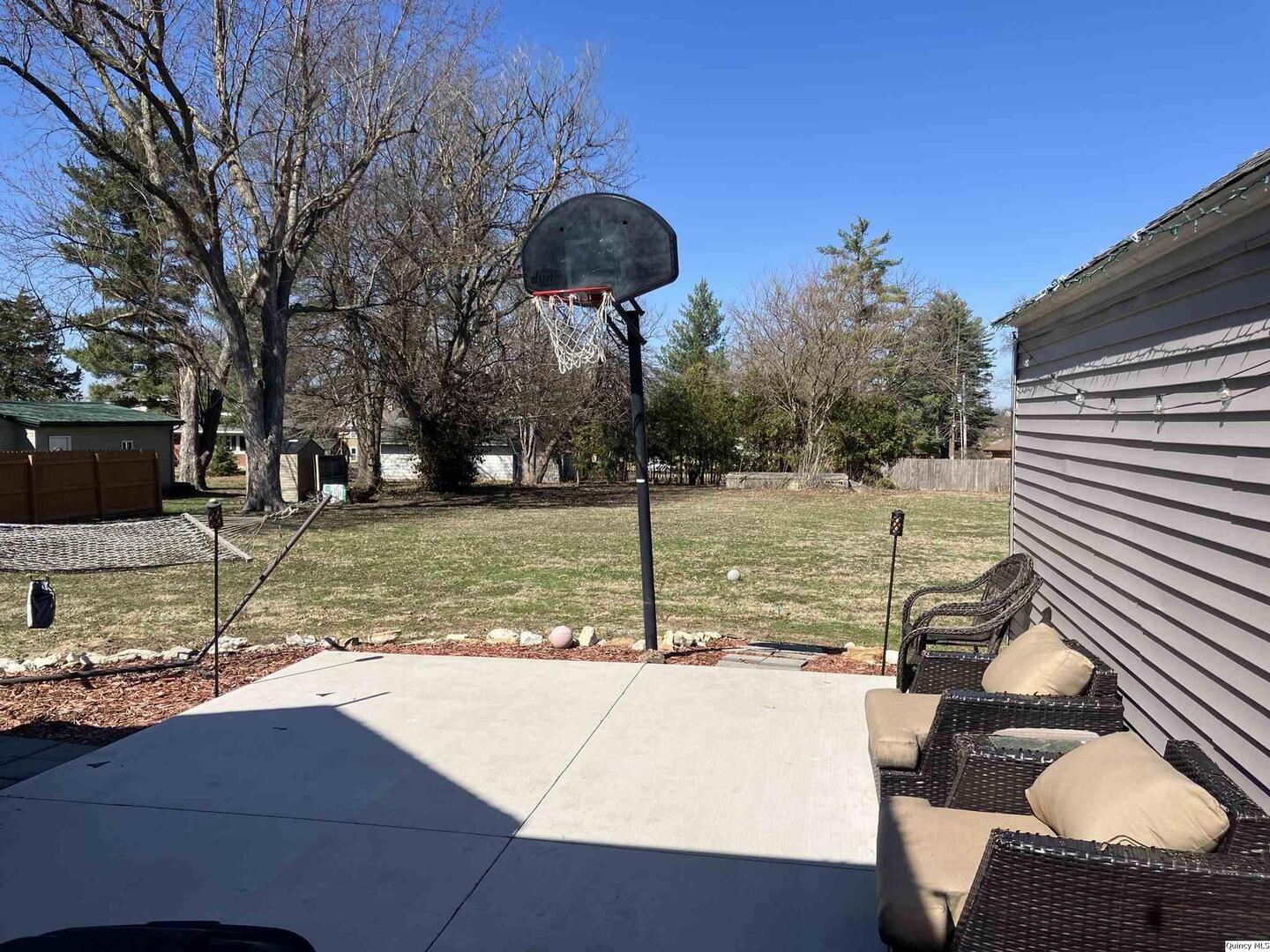 2415 Larch Road Quincy, IL 62301 - Photo 15 of 18 a outdoor view with a sitting space