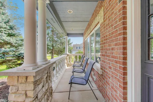 $734,900 | 7215 Inverway Drive, Lakewood, IL 60014