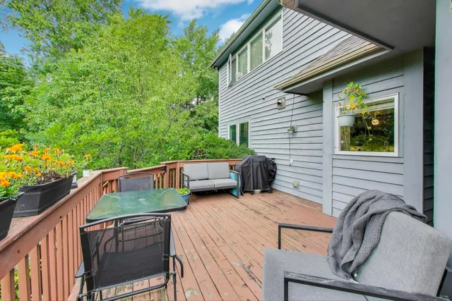 $734,900 | 7215 Inverway Drive, Lakewood, IL 60014