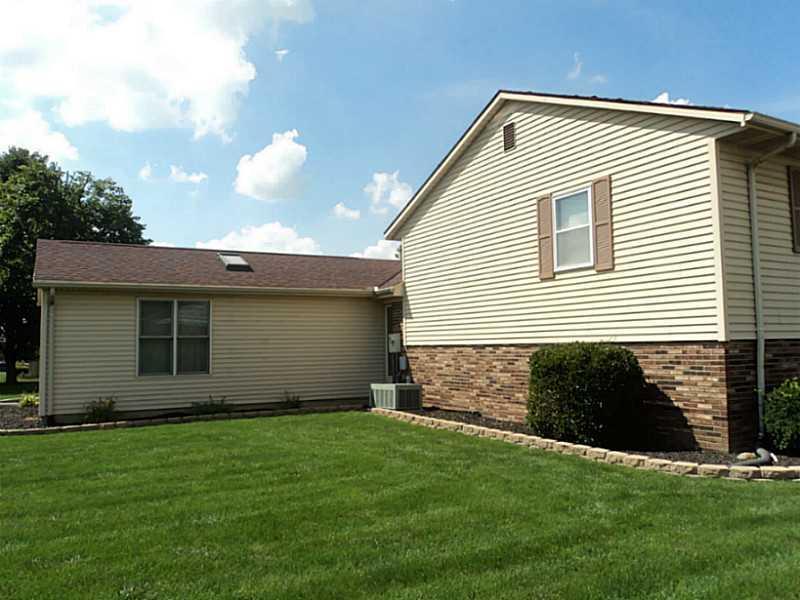 205 Cherry Anna, OH 45302 - Photo 3 of 16