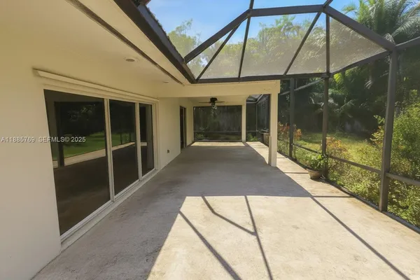 $849,000 | 10681 Southwest 47th Street, Davie, FL 33328