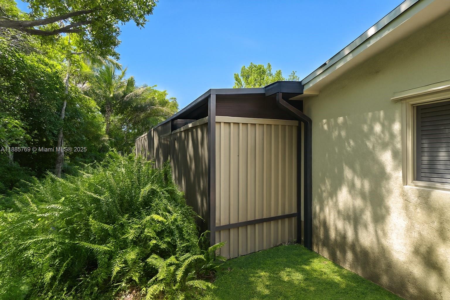 10681 Southwest 47th Street Davie, FL 33328 - Photo 7 of 11