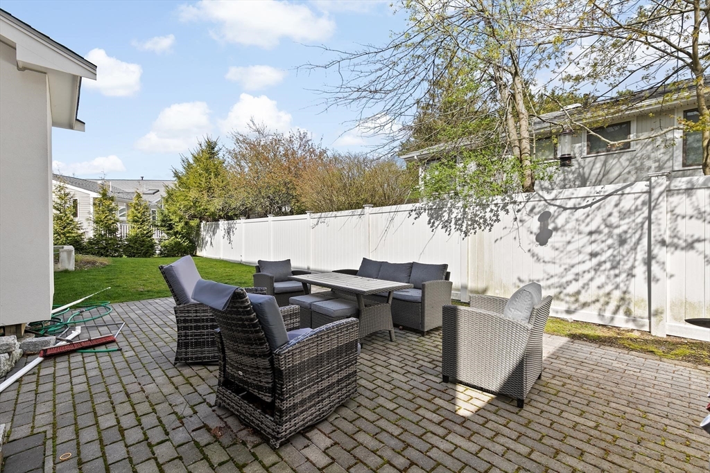 110 Redwood Road Newton, MA 02459 - Photo 18 of 19 Gallery Image 18