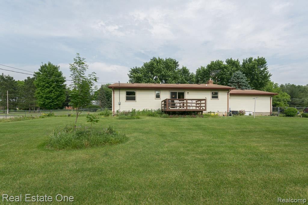 1198 Peavy Road Howell, MI 48843 - Photo 21 of 24