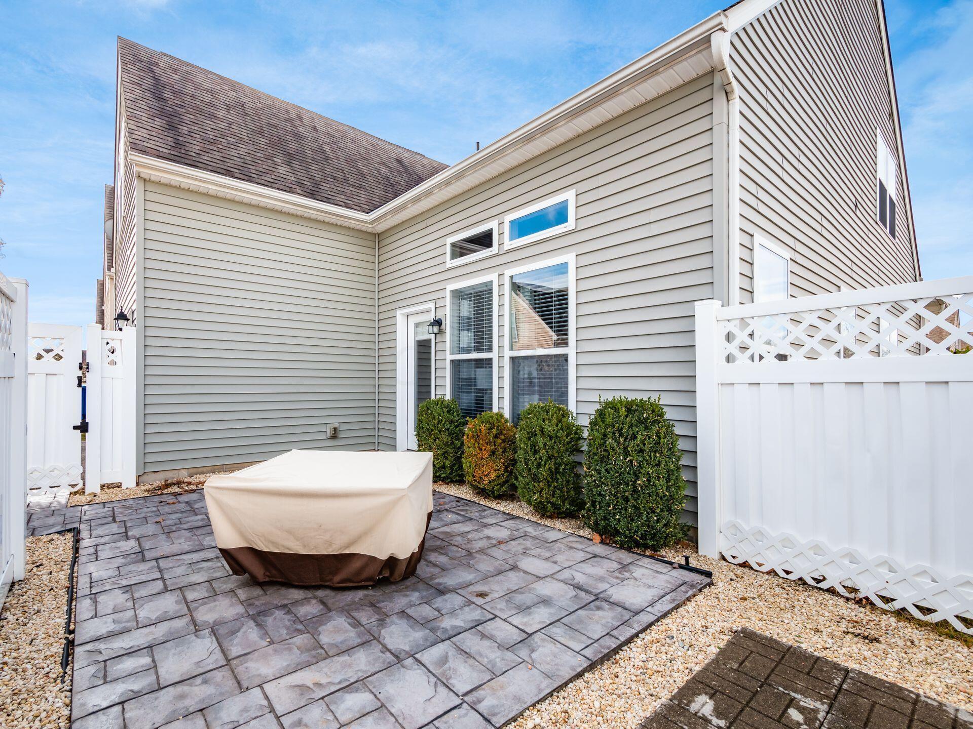 6176 Benon Road Westerville, OH 43081 - Photo 36 of 38 Patio