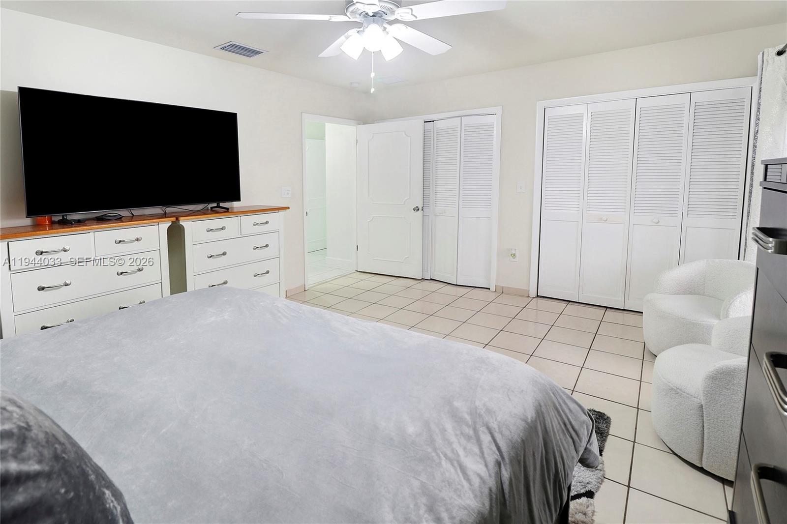 591 Southeast 5th Street Hialeah, FL 33010 - Photo 25 of 45