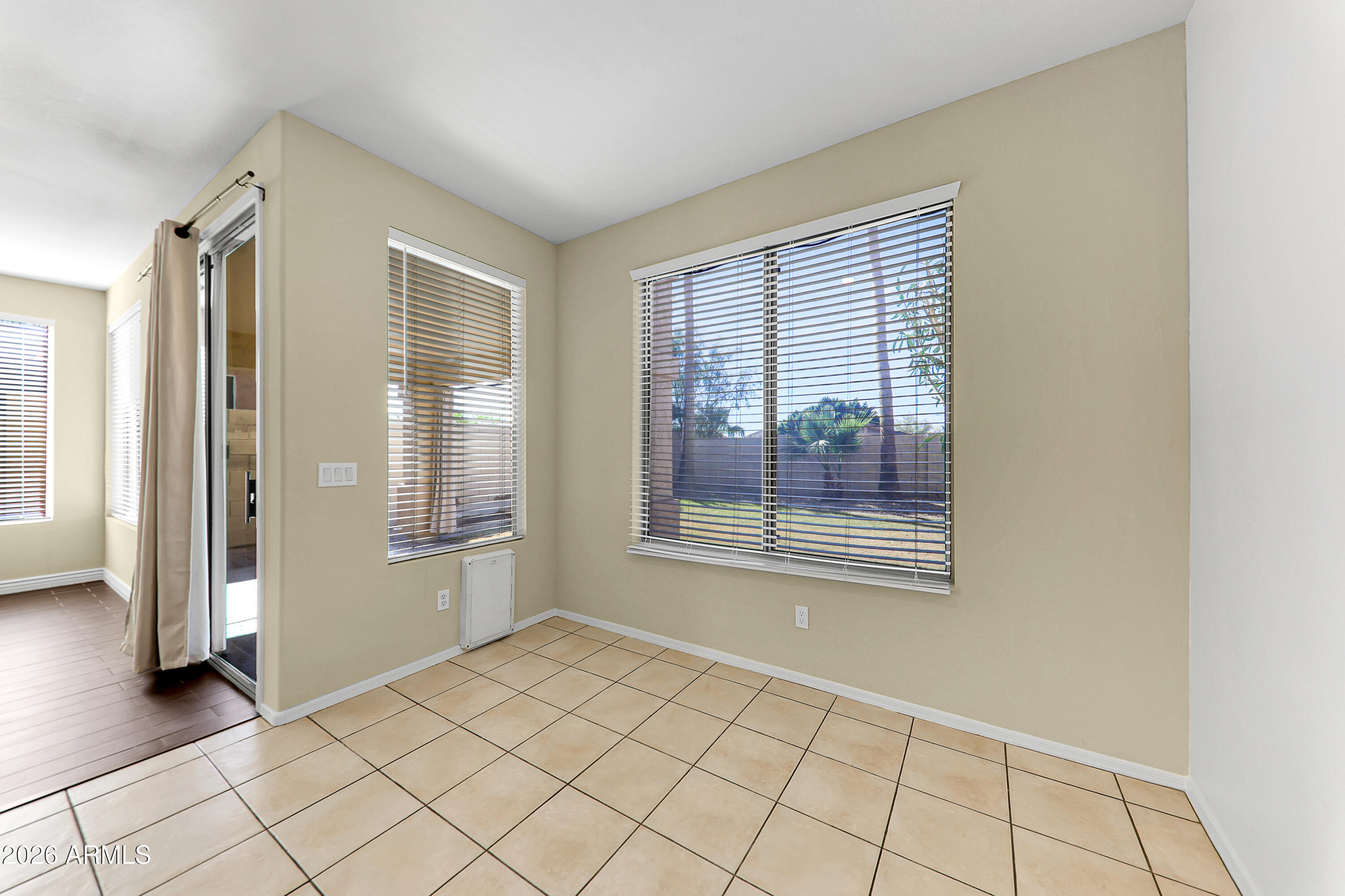 1819 West Nighthawk Way Phoenix, AZ 85045 - Photo 13 of 25 a view of an empty room with window