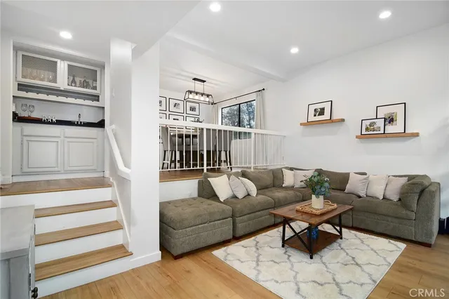 $635,000 | 18741 Hatteras Street, Unit 1, Tarzana, CA 91356