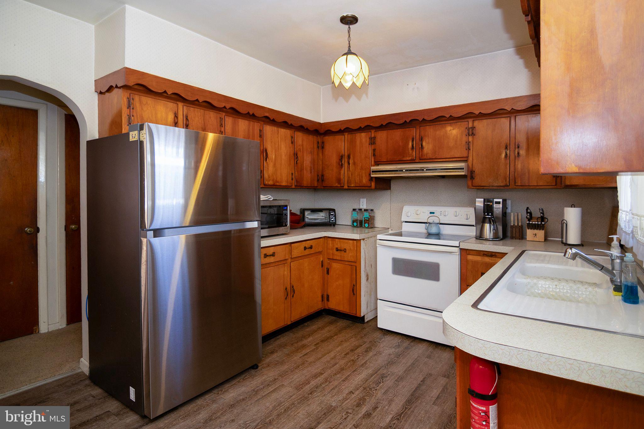13 Cedarbrook Road Sicklerville, NJ 08081 - Photo 11 of 38 Kitchen: Appliances Included, Lots 'O Counter Spac