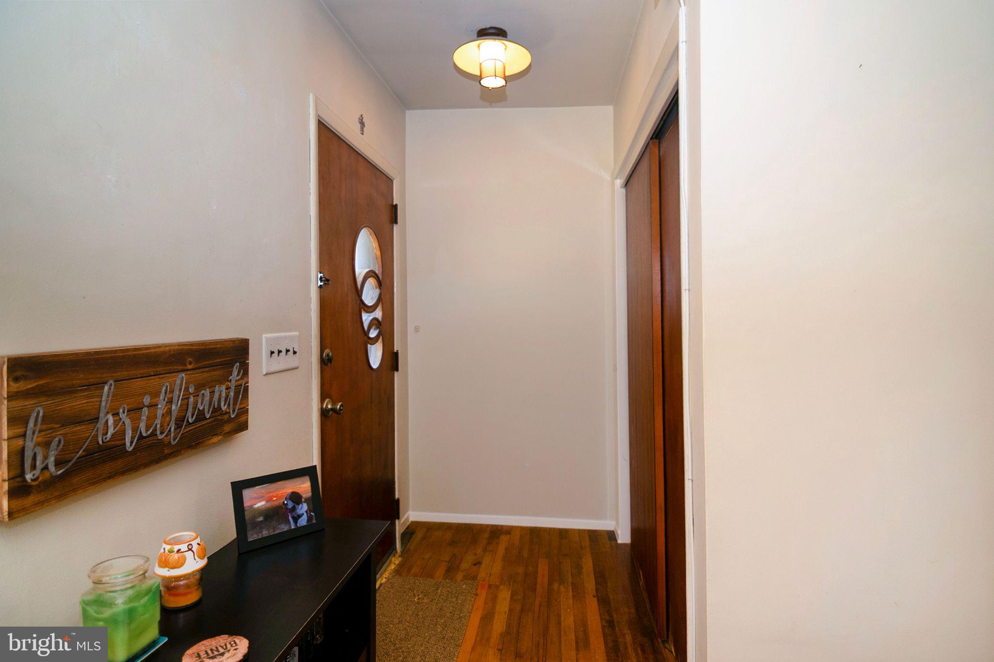 13 Cedarbrook Road Sicklerville, NJ 08081 - Photo 27 of 38 Foyer: Hardwood Floors