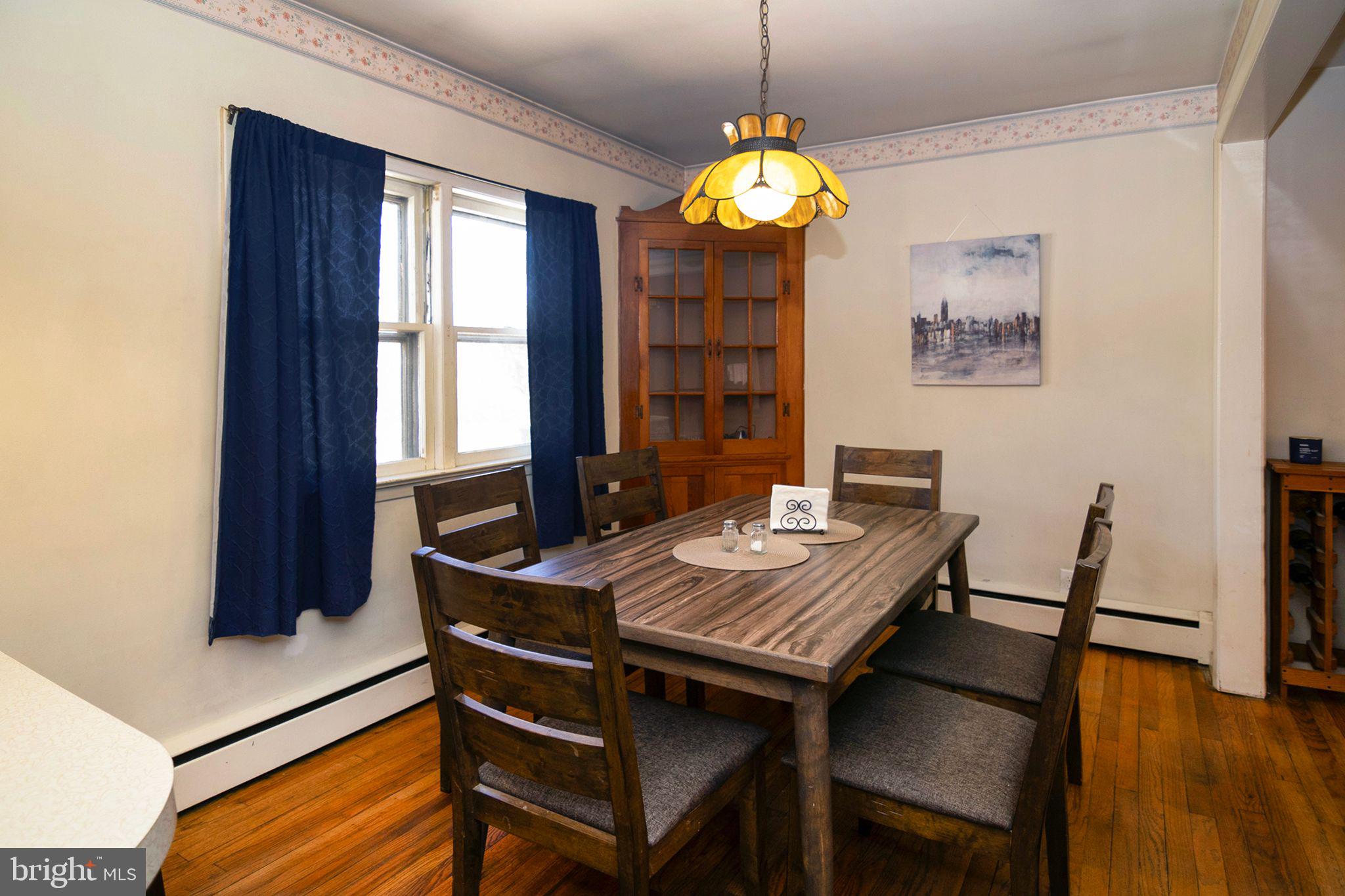 13 Cedarbrook Road Sicklerville, NJ 08081 - Photo 8 of 38 Dining Area: Hardwood Floors