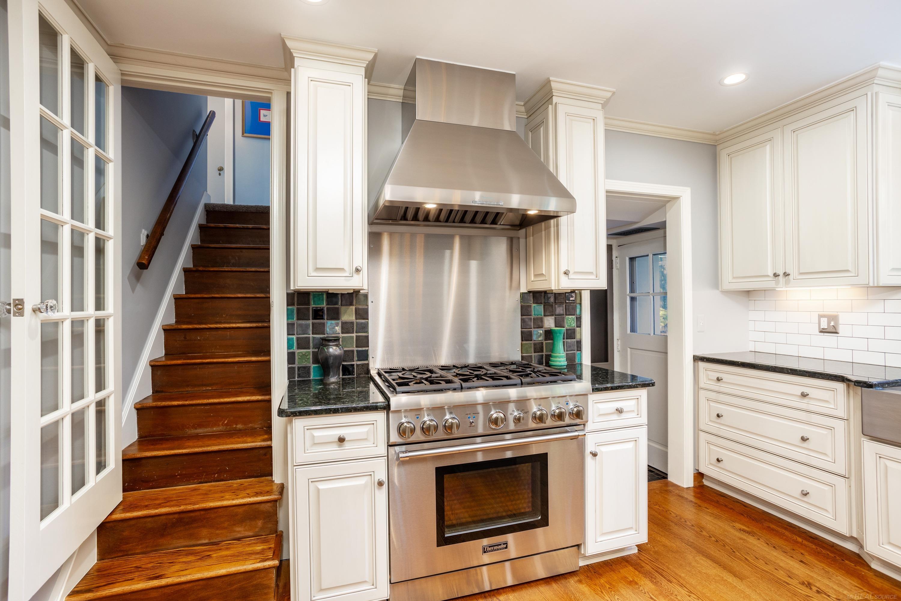 1115 Whittier Road Grosse Pointe Park, MI 48230 - Photo 23 of 68
