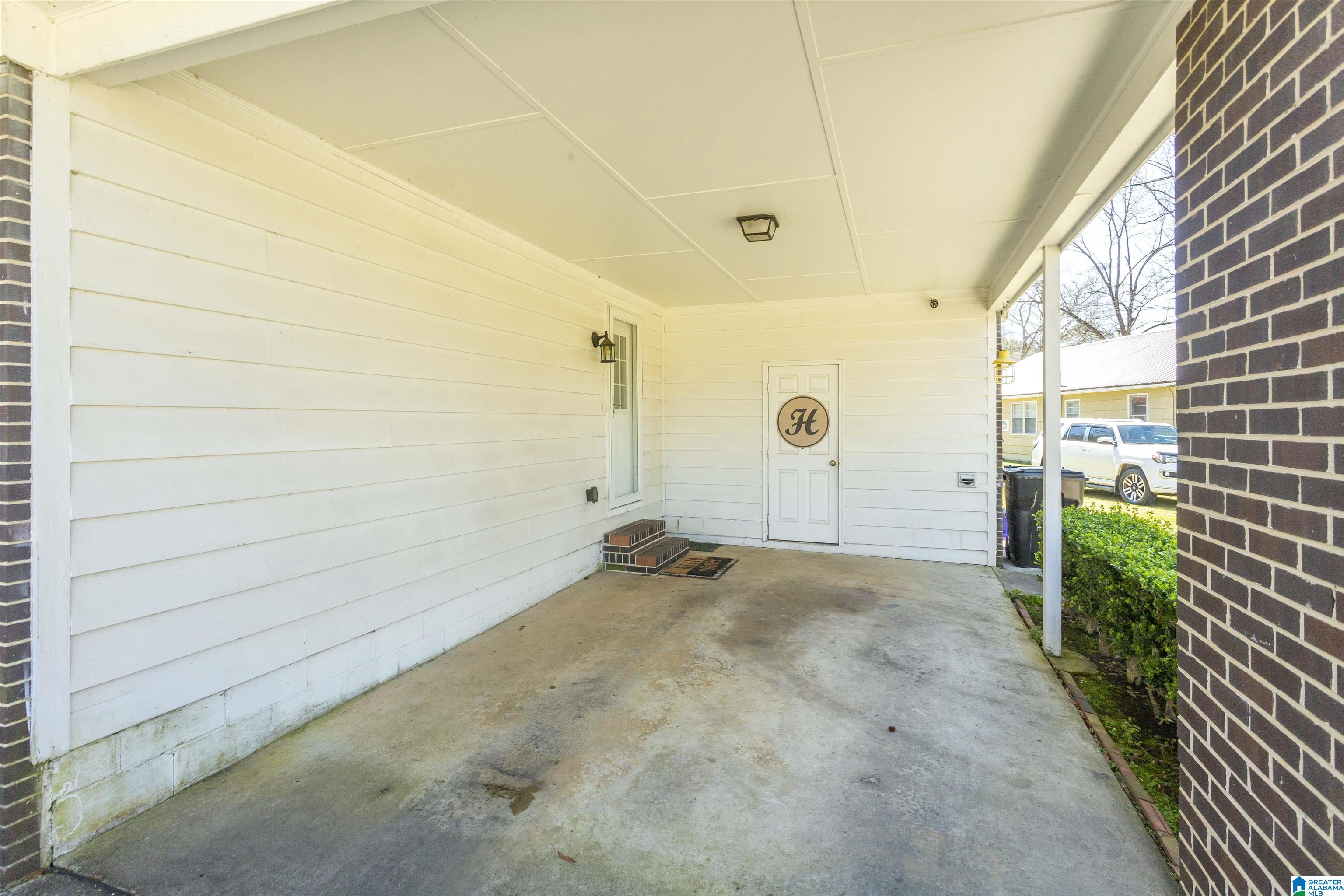 4324 Bell Hill Road Bessemer, AL 35022 - Photo 5 of 32