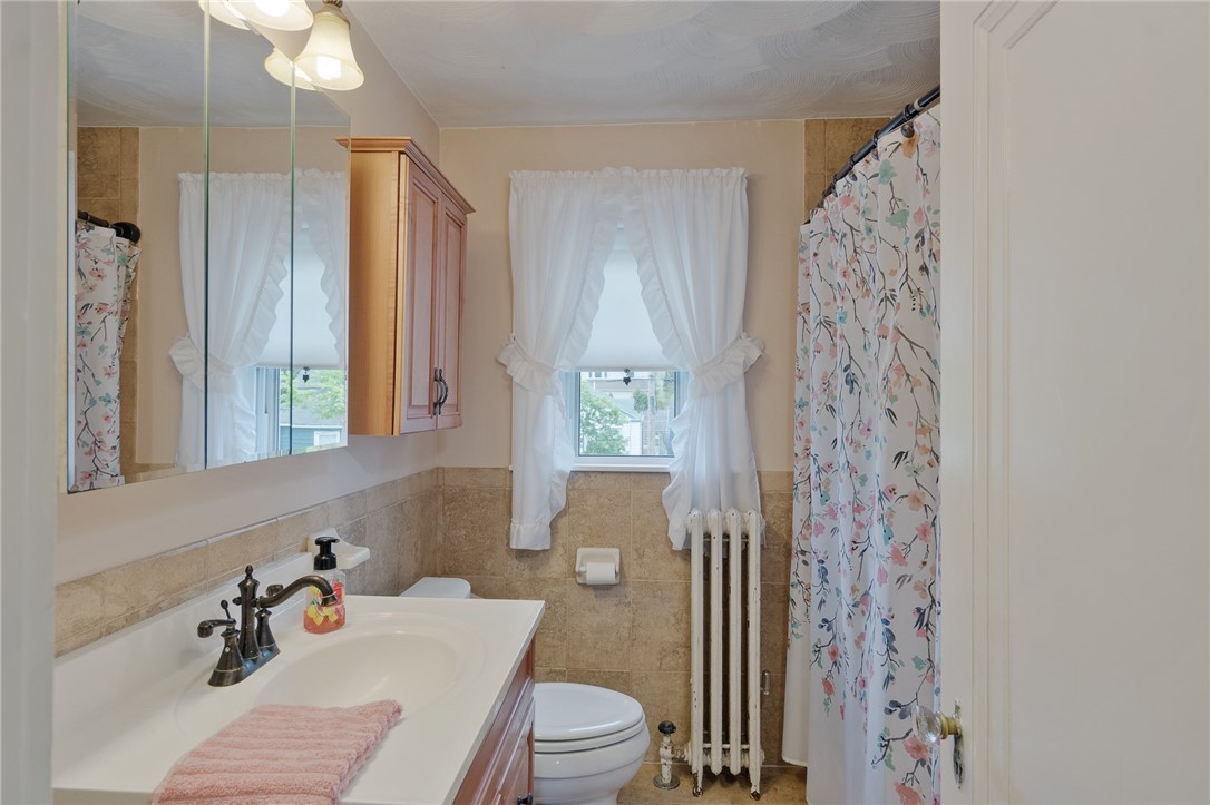 73 Western Promenade Cranston, RI 02905 - Photo 11 of 15