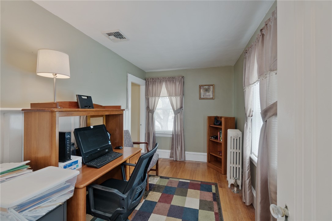 73 Western Promenade Cranston, RI 02905 - Photo 5 of 15