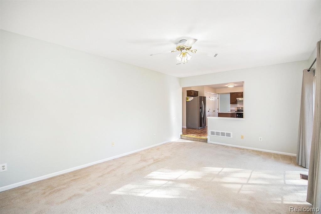 582 Whitney Drive Rochester Hills, MI 48307 - Photo 13 of 29