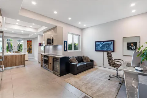 $1,749,000 | 20940 Northeast 31st Place, Aventura, FL 33180
