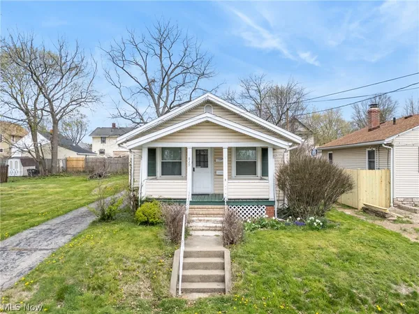 $132,000 | 829 Indian Trail, Akron, OH 44314