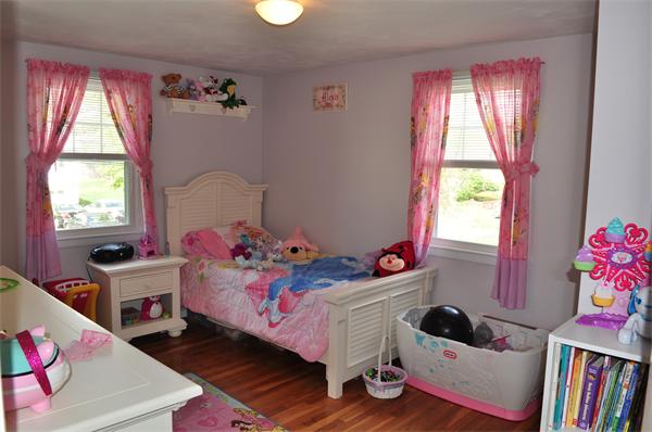 5 Phelps Road Framingham, MA 01702 - Photo 16 of 30 Gallery Image 16