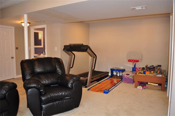 5 Phelps Road Framingham, MA 01702 - Photo 28 of 30 Gallery Image 28