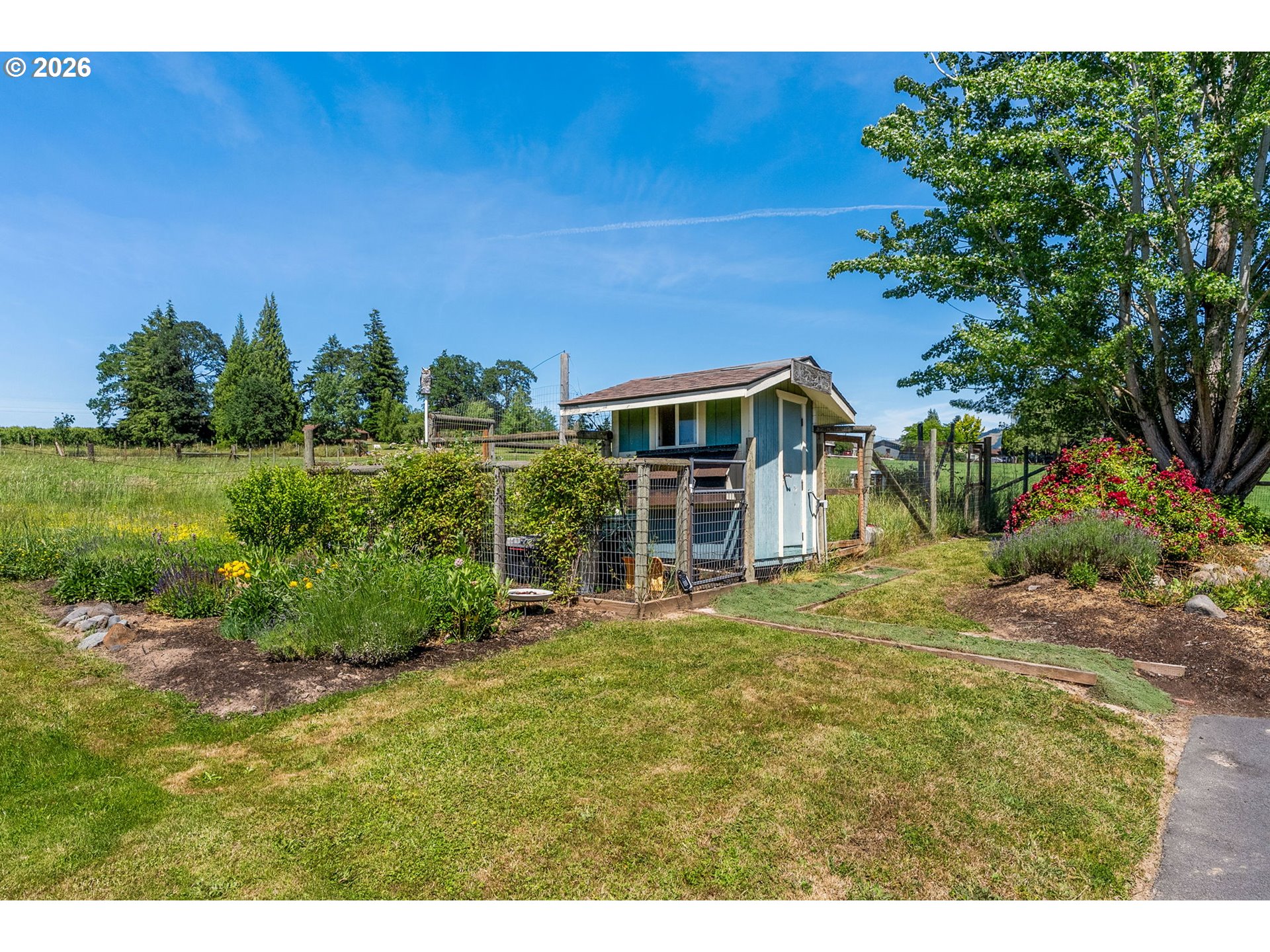 2939 Wyeast Road Hood River, OR 97031 - Photo 44 of 48