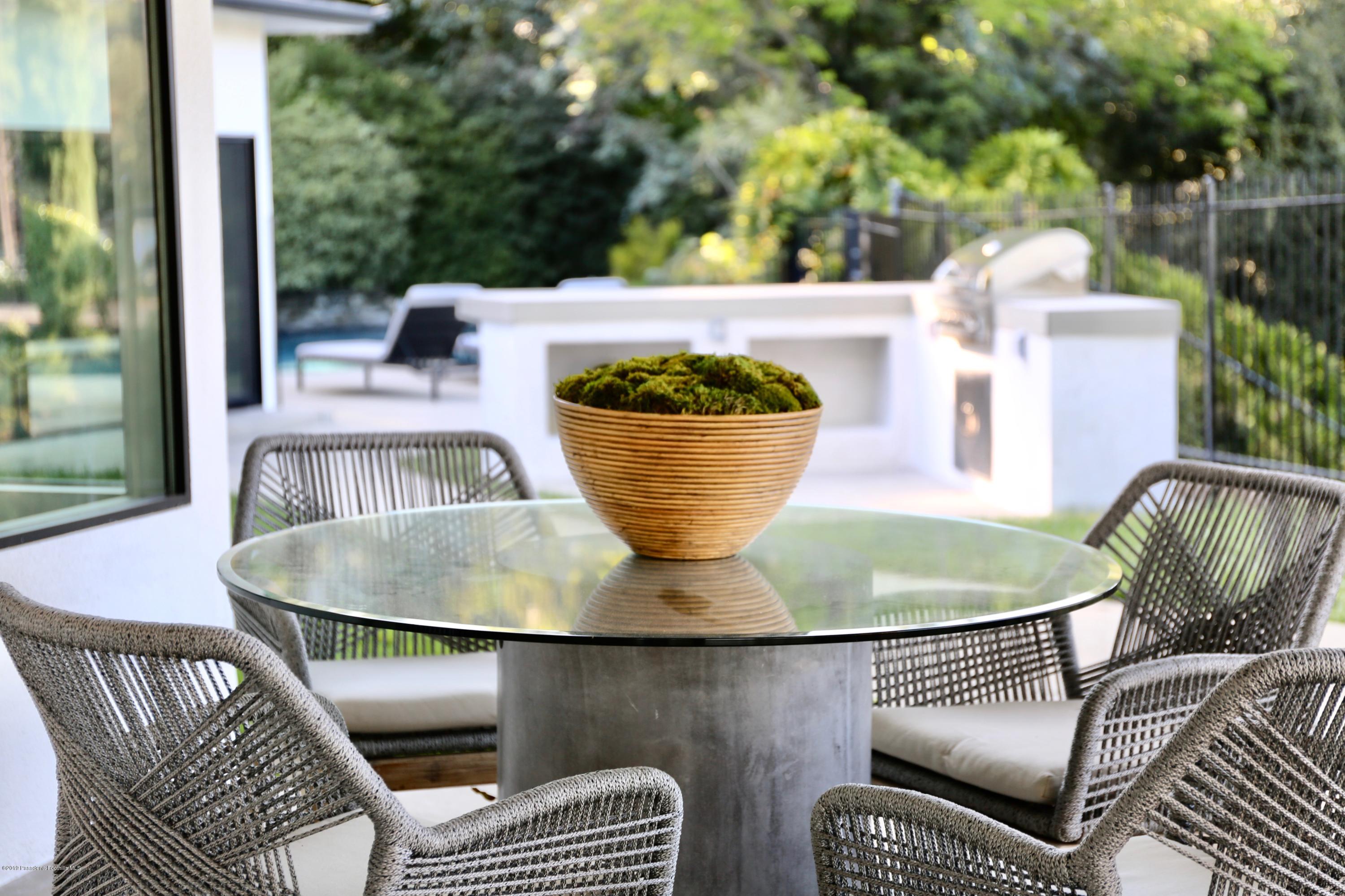 250 La Mirada Road Pasadena, CA 91105 - Photo 24 of 42