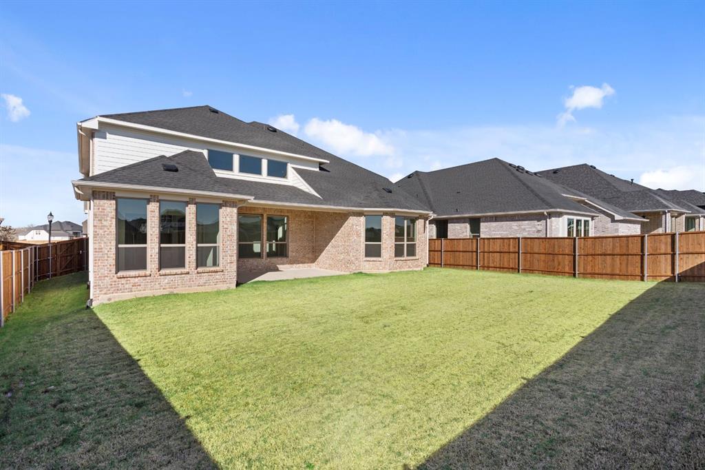 728 Bridle Path Aubrey, TX 76227 - Photo 32 of 40 DAL_Sandbrock Ranch_Eagle Mountain_728 Briddle Path Parkway (41)