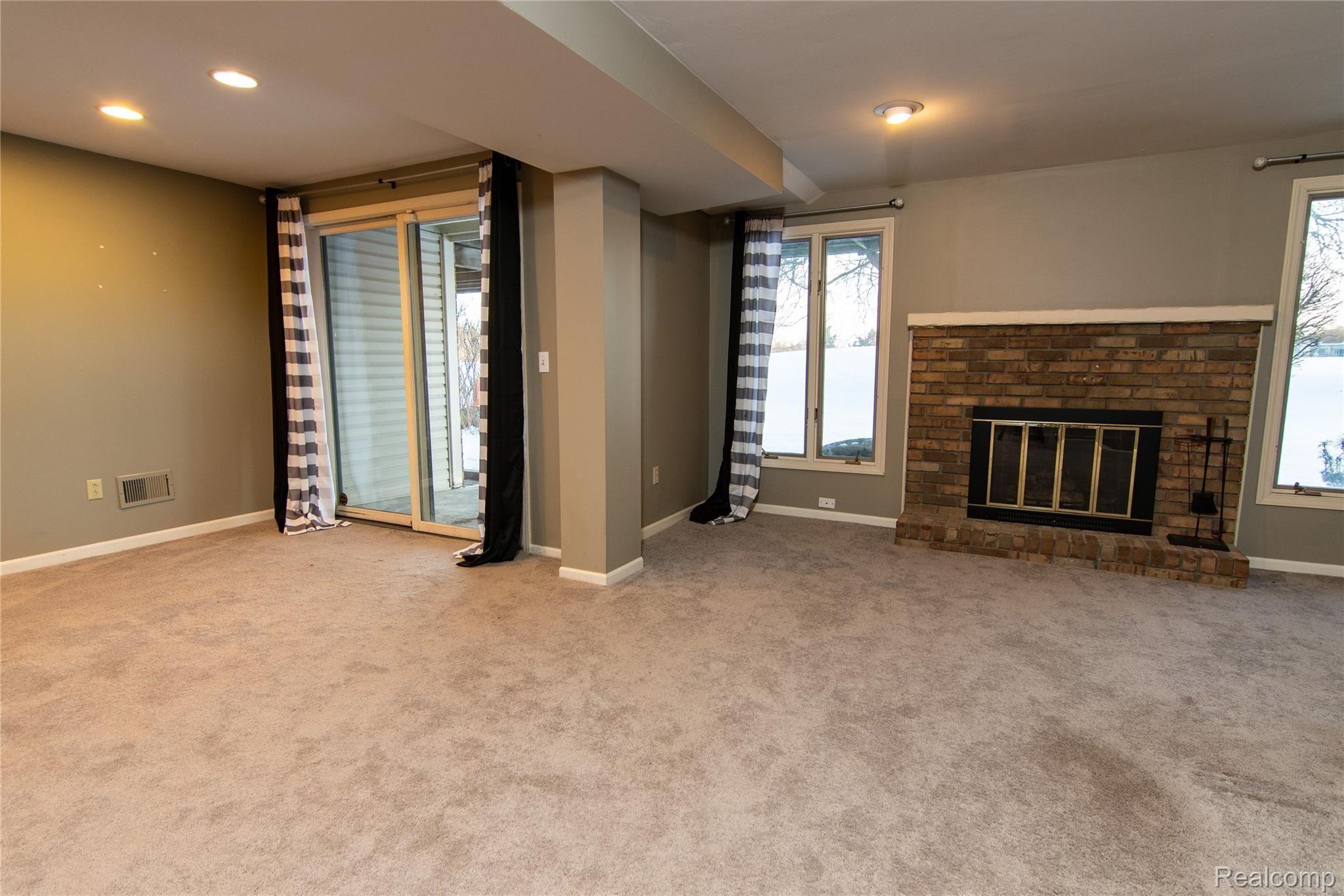 936 Golfview Court Rochester, MI 48307 - Photo 37 of 47 Edited-5342.JPG