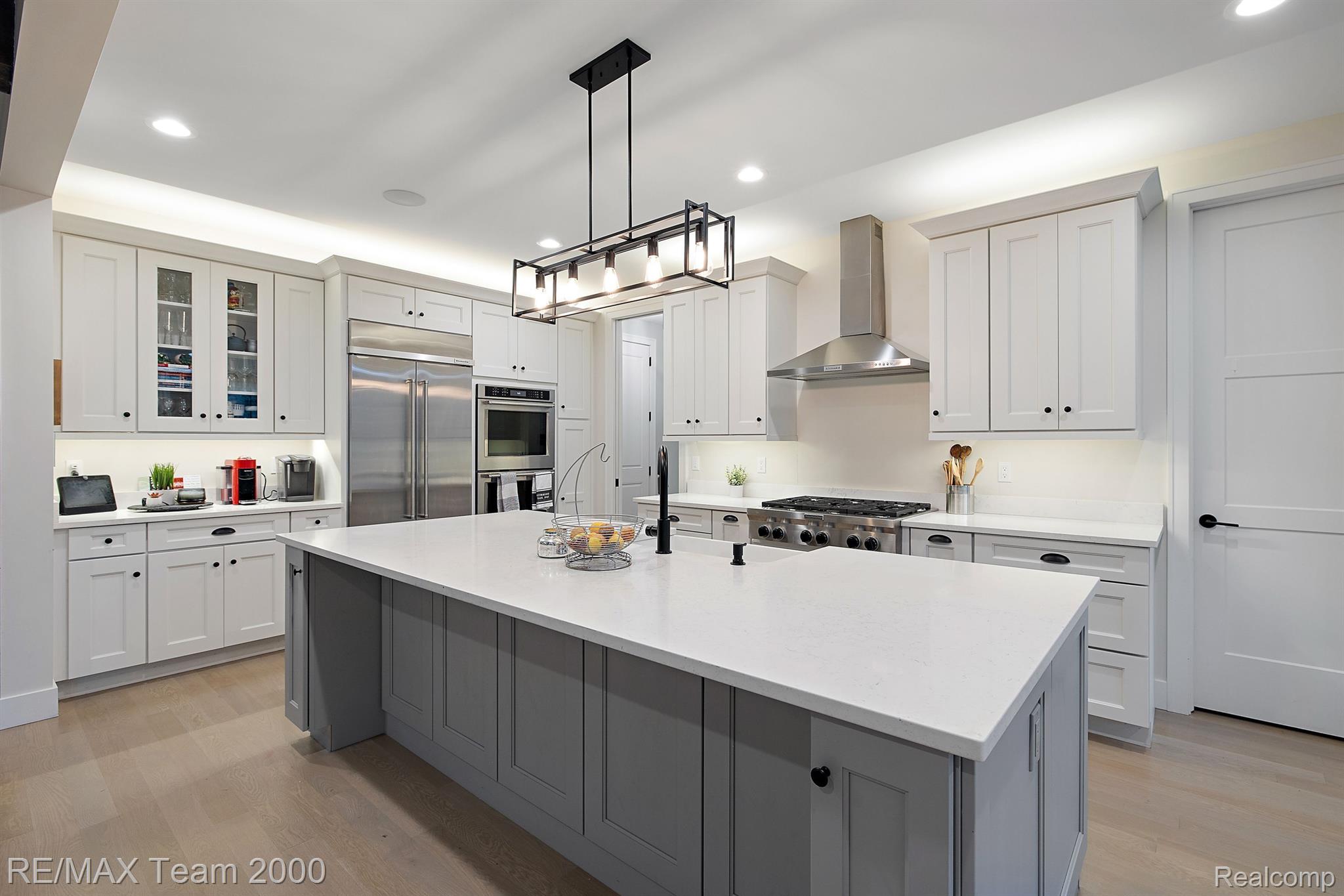 2064 Yorkshire Road Birmingham, MI 48009 - Photo 23 of 59 Gallery Image 23