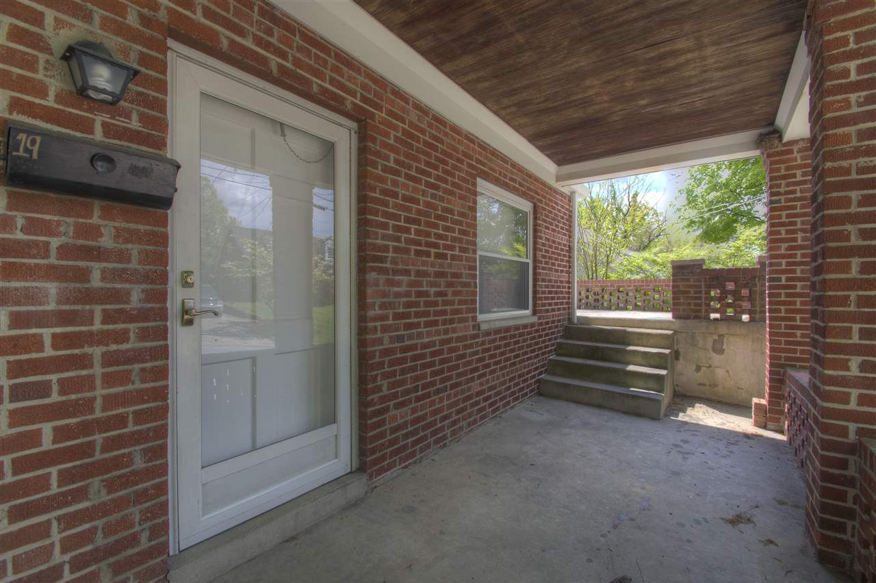 19 Howard Road Covington, KY 41011 - Photo 2 of 28