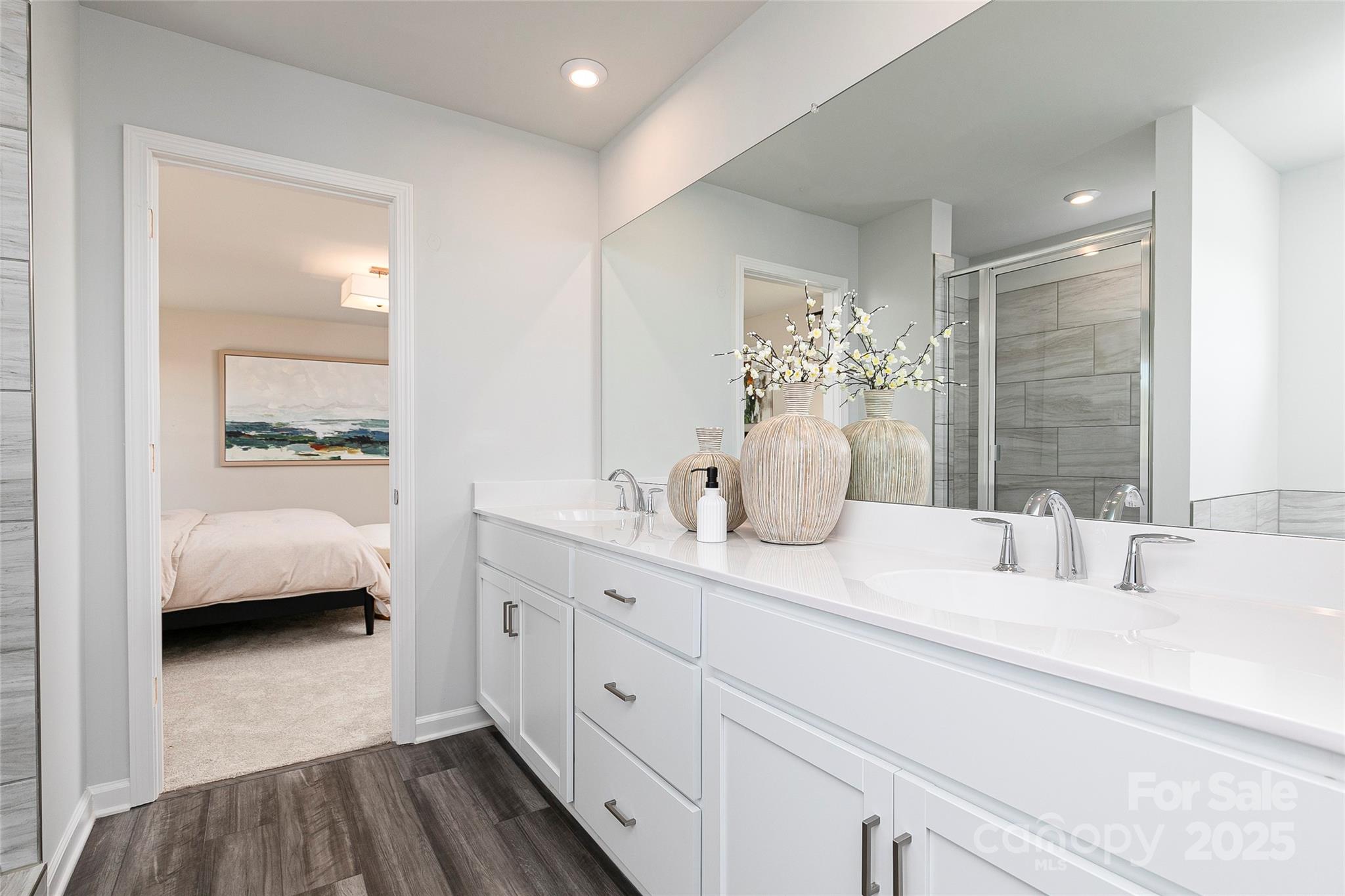 340 Alameda Way Matthews, NC 28104 - Photo 4 of 35