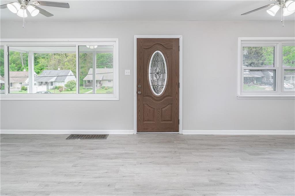 721 Jefferson Road Pittsburgh, PA 15235 - Photo 6 of 17 Gallery Image 6