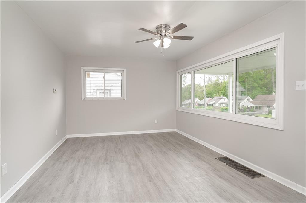 721 Jefferson Road Pittsburgh, PA 15235 - Photo 7 of 17 Gallery Image 7