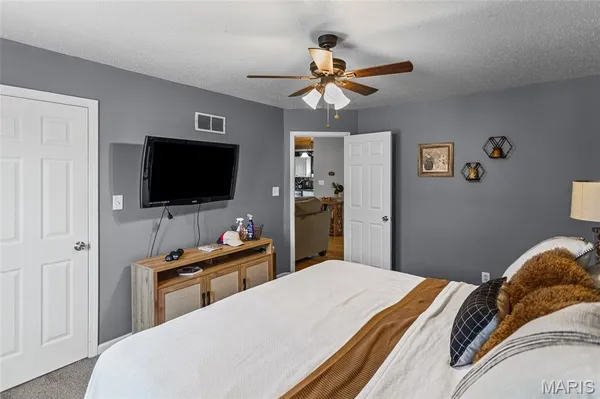 $200,000 | 1345 Poplar Street, Unit 2A, Highland, IL 62249