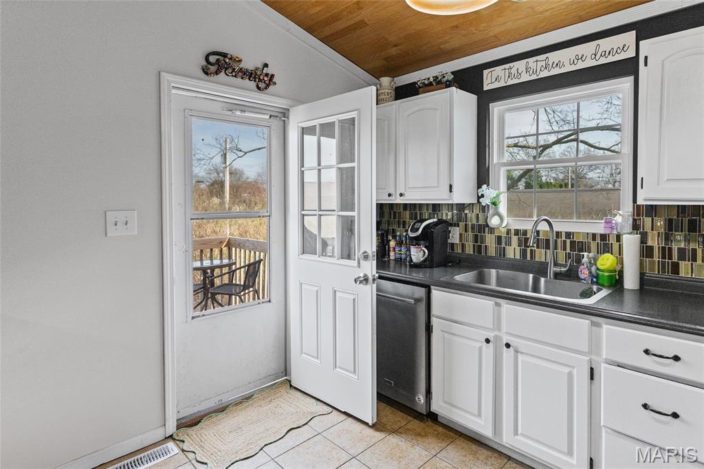 1345 Poplar Street, Unit 2A Highland, IL 62249 - Photo 8 of 32