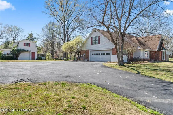 $450,000 | 8937 Robertson Lane South, Olive Branch, MS 38654