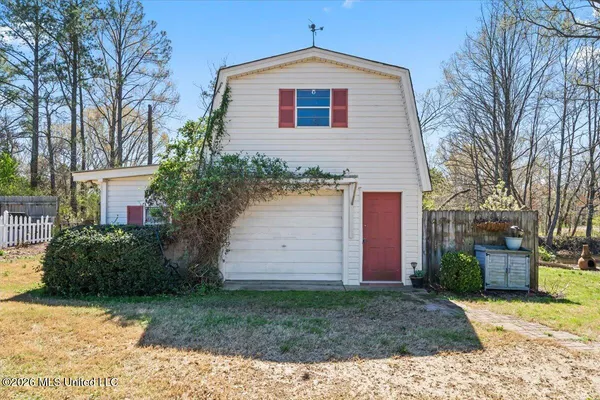 $450,000 | 8937 Robertson Lane South, Olive Branch, MS 38654