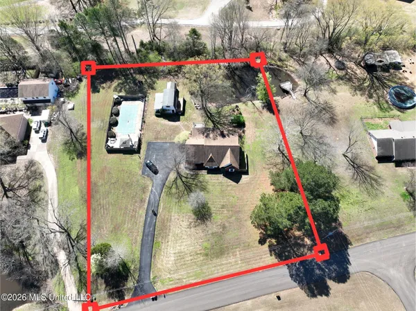 $450,000 | 8937 Robertson Lane South, Olive Branch, MS 38654