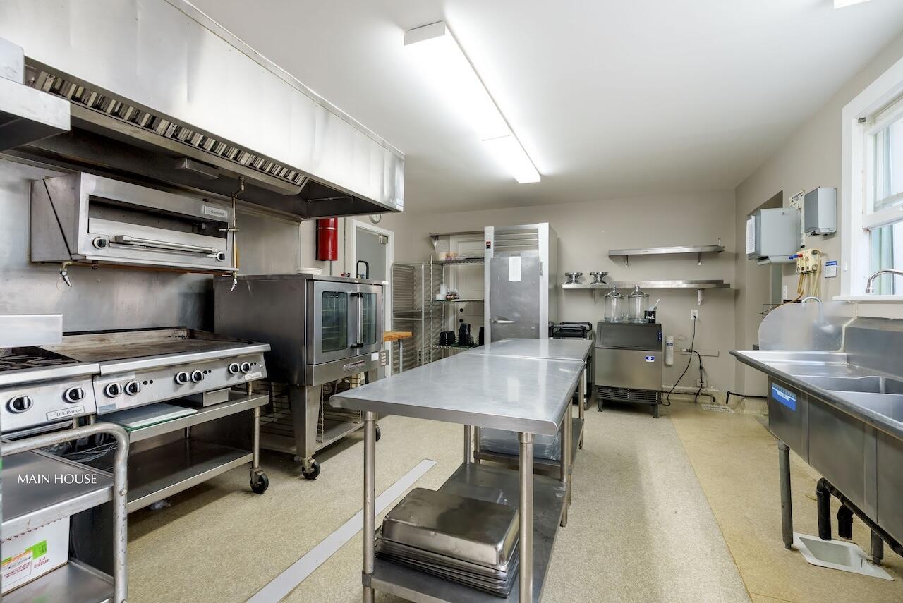 249 Lambert Road Carpinteria, CA 93013 - Photo 22 of 51 249 Lambert Road - Carpinteria, CA