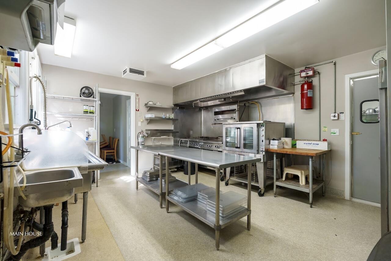 249 Lambert Road Carpinteria, CA 93013 - Photo 23 of 51 249 Lambert Road - Carpinteria, CA