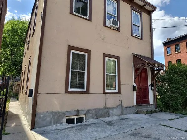 $1,800 | 169 North Miller Street, Newburgh, NY 12550