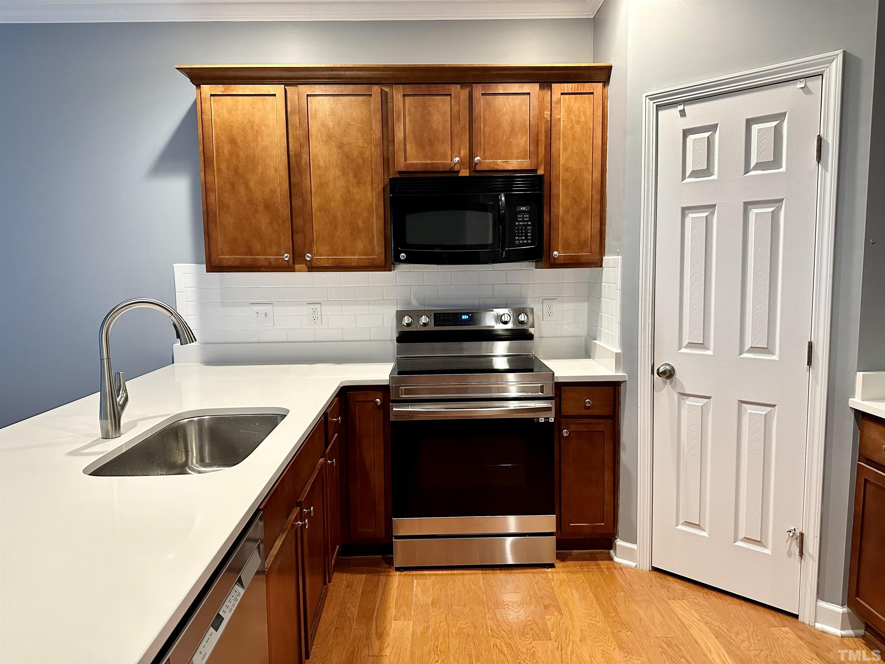2543 Spring Oaks Way Raleigh, NC 27614 - Photo 3 of 27 Gallery Image 3