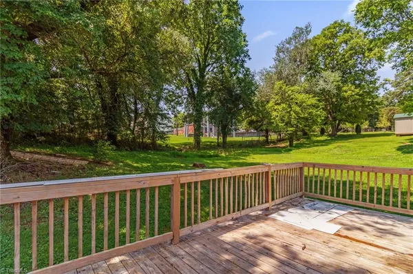 $1,200 | 305 Short Avenue, Madison, NC 27025