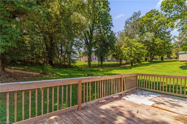 $1,200 | 305 Short Avenue, Madison, NC 27025