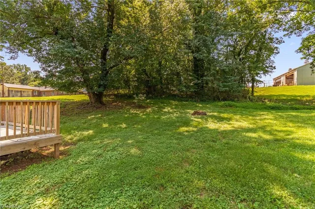 $1,200 | 305 Short Avenue, Madison, NC 27025