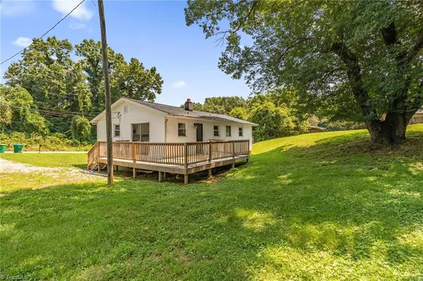 $1,200 | 305 Short Avenue, Madison, NC 27025